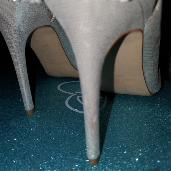 Silver heels - Picture 4 of 9